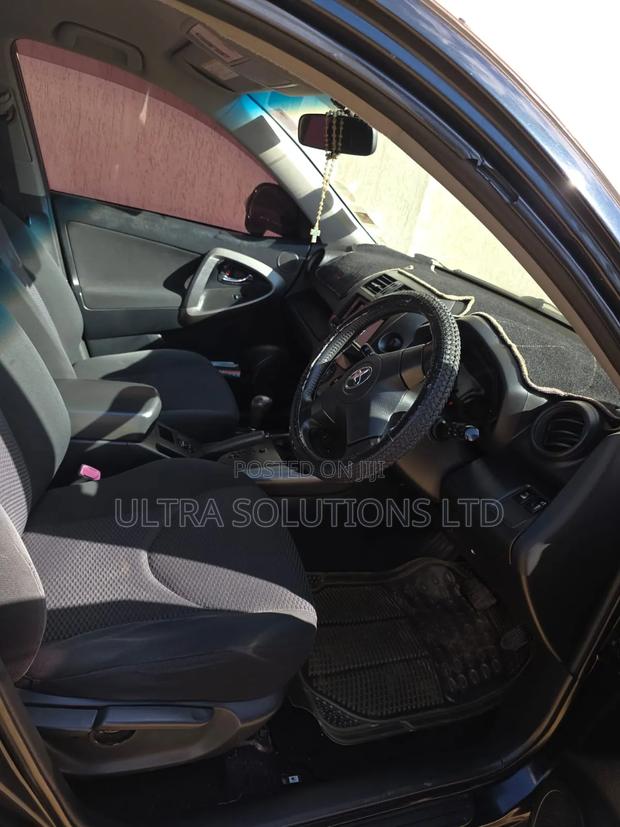 Toyota RAV4 2011 Black