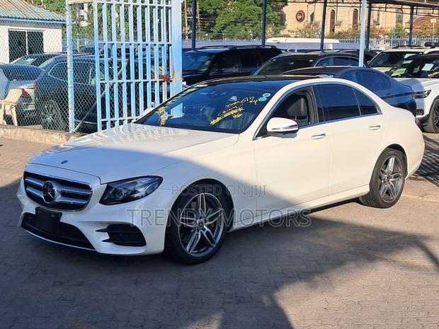 Mercedes-Benz E300 2019 White