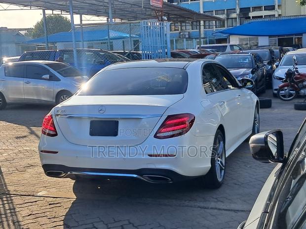 Mercedes-Benz E300 2019 White