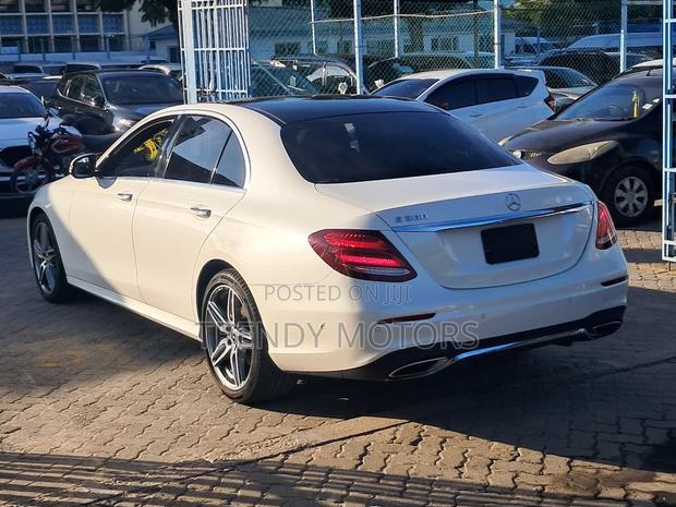 Mercedes-Benz E300 2019 White
