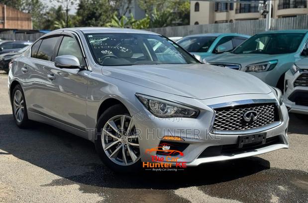 Nissan Skyline 2019 Silver
