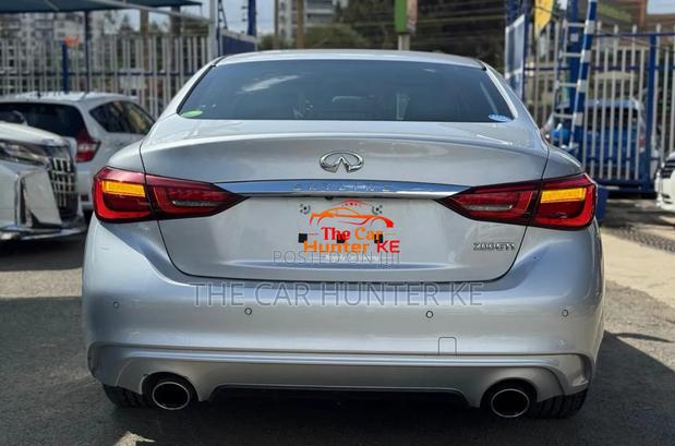 Nissan Skyline 2019 Silver