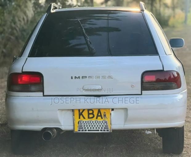 Subaru Impreza 2000 White