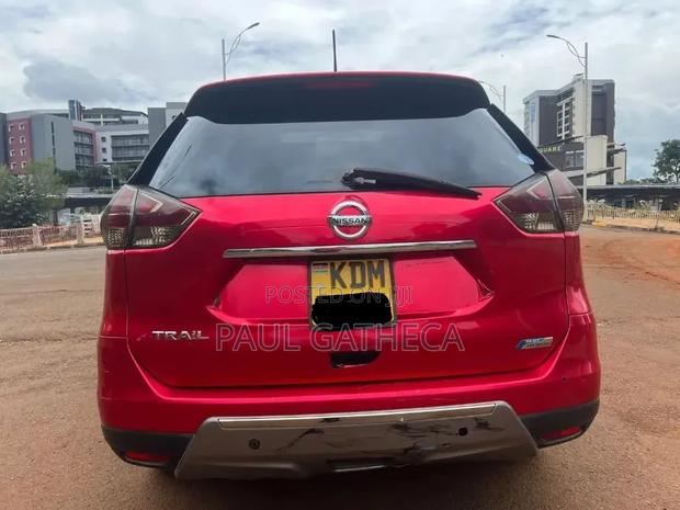Nissan X-Trail 2016 Red