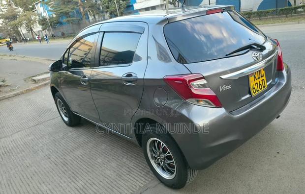 Toyota Vitz 2015 Gray