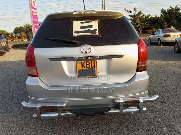 Toyota Wish 2005 Silver