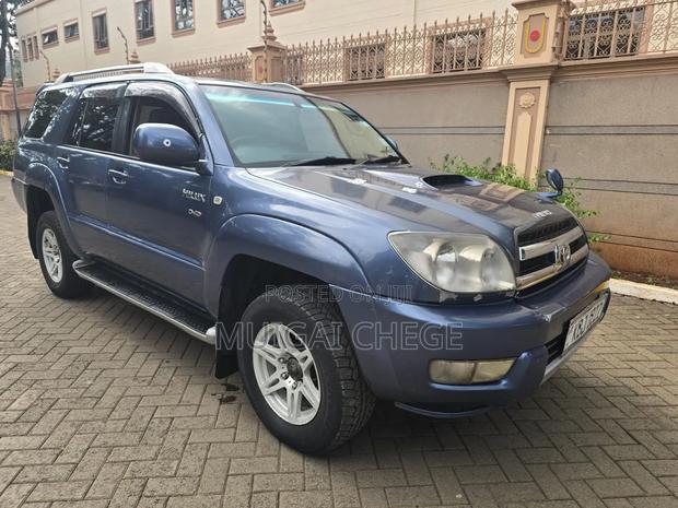 Toyota Hilux Surf 2002 Blue