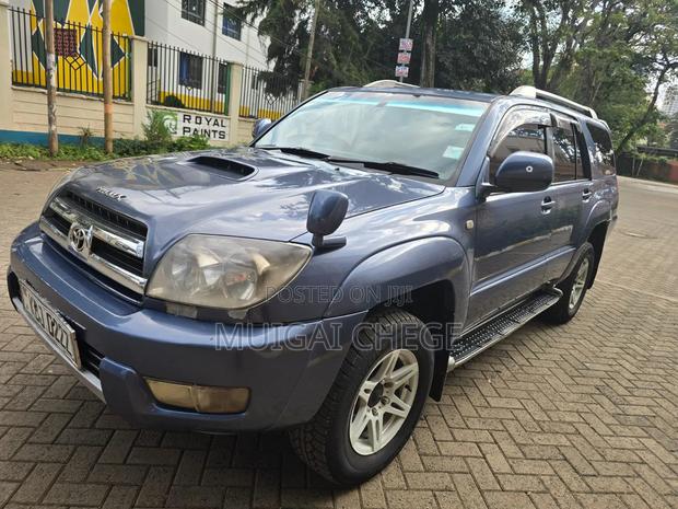 Toyota Hilux Surf 2002 Blue