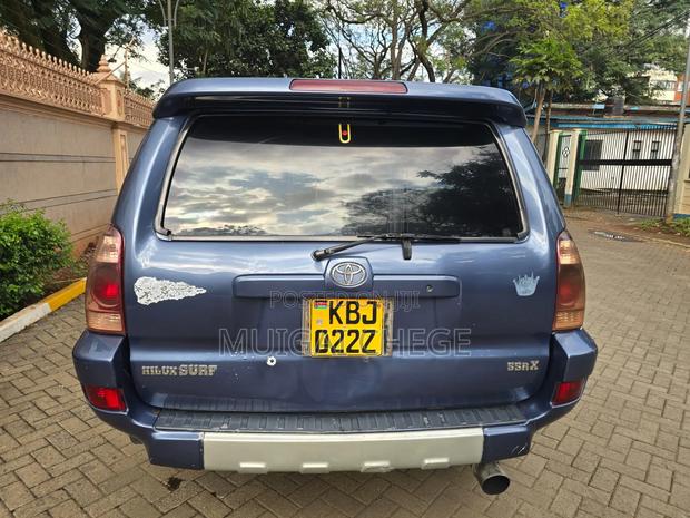 Toyota Hilux Surf 2002 Blue