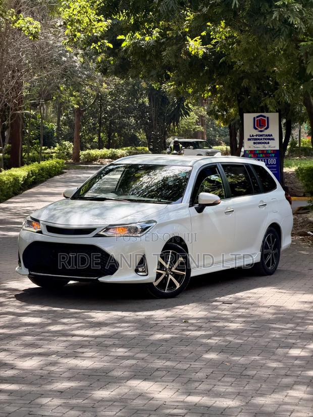 Toyota Corolla Fielder 2019 White