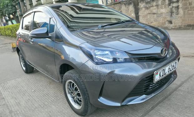 Toyota Vitz 1.3 FWD 5dr 2015 Gray