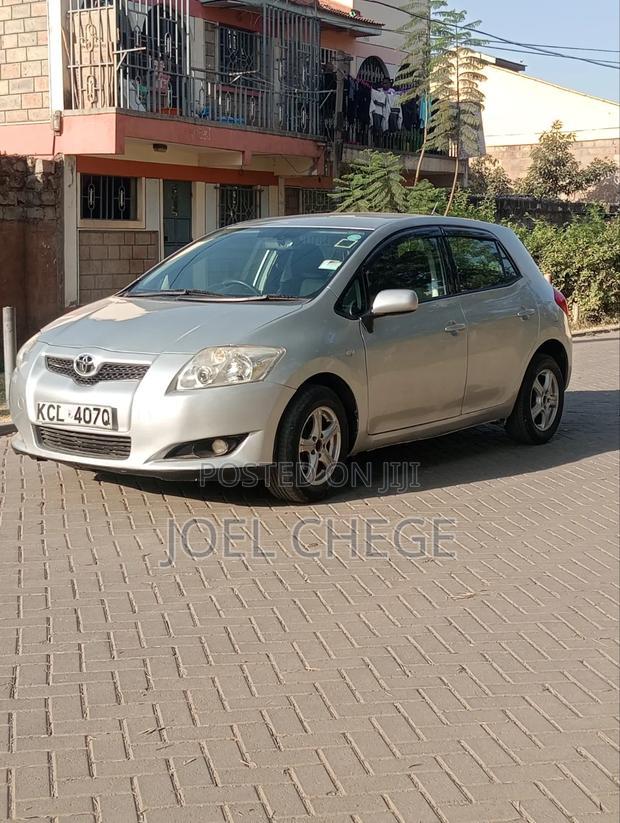 Toyota Auris 2010 Silver