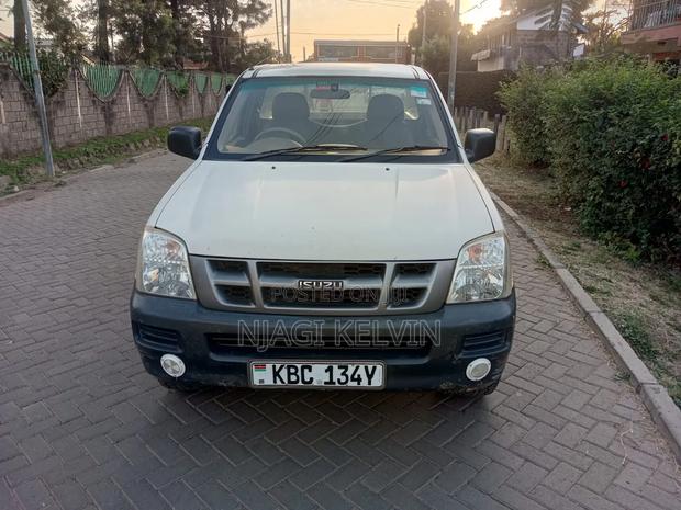 Isuzu D-MAX 2008 White