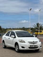 Toyota Belta 2013 White for sale