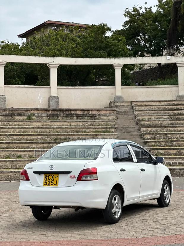 Toyota Belta 2013 White