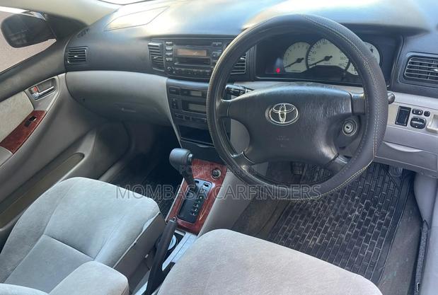 Toyota Corolla 2001 Silver