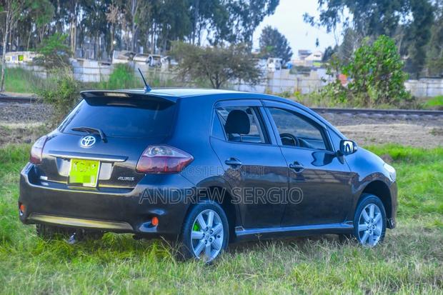 Toyota Auris 2010 Black