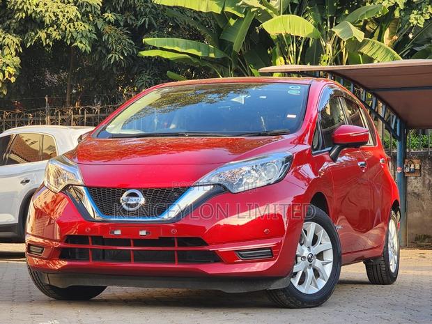 Nissan Note 1.2 Hybrid 2019 Red