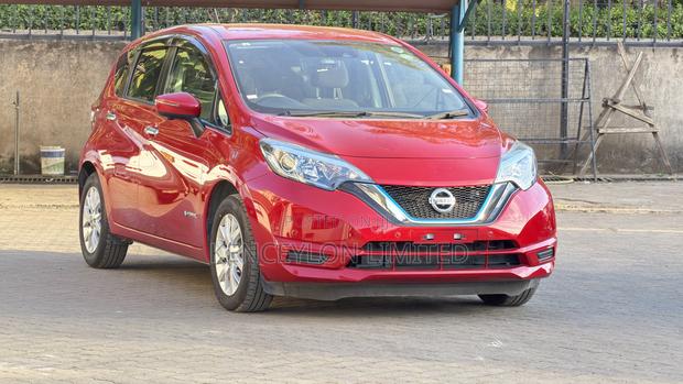 Nissan Note 1.2 Hybrid 2019 Red