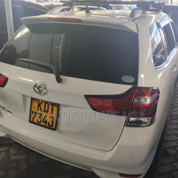 Toyota Corolla Fielder 2018 White
