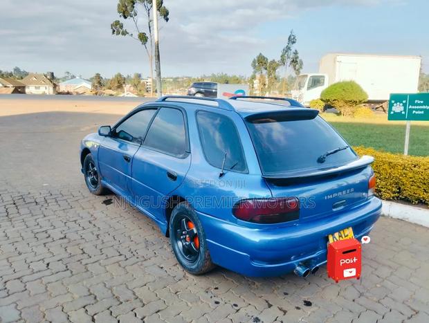 Subaru Impreza Wagon 1996 Blue