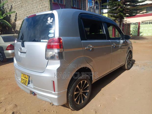 Toyota Spade 2015 Beige