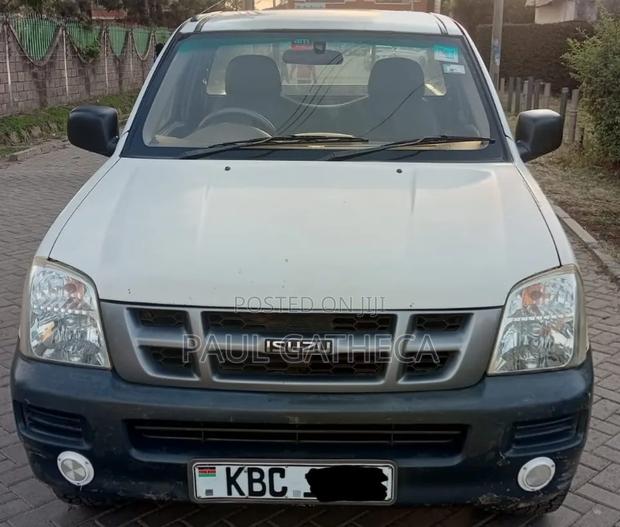 Isuzu D-MAX 2009 Off white