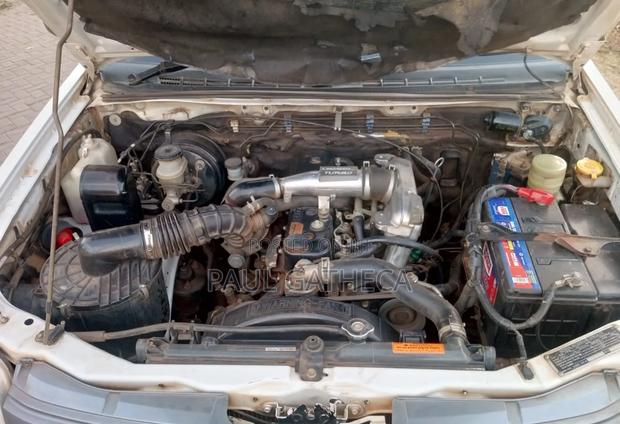 Isuzu D-MAX 2009 Off white