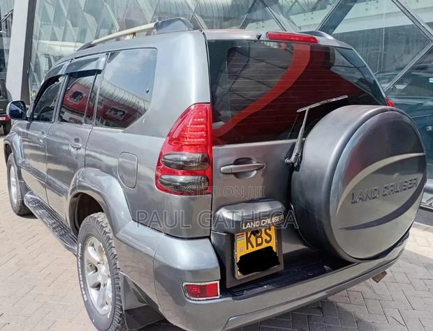 Toyota Land Cruiser Prado 2007 Gray