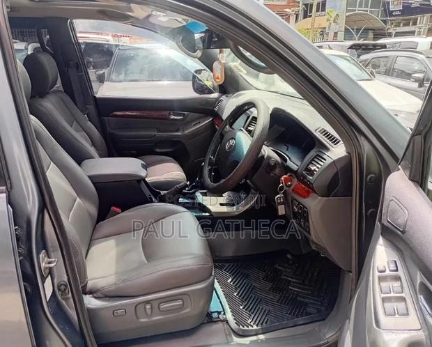 Toyota Land Cruiser Prado 2007 Gray