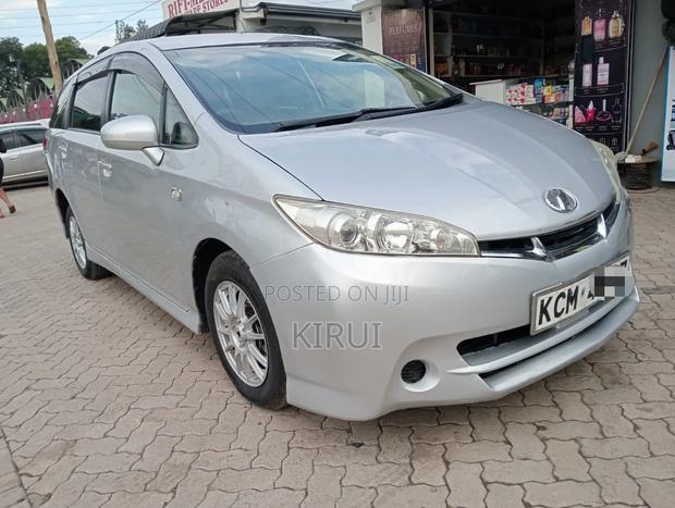Toyota Wish 2011 White