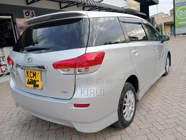 Toyota Wish 2011 White