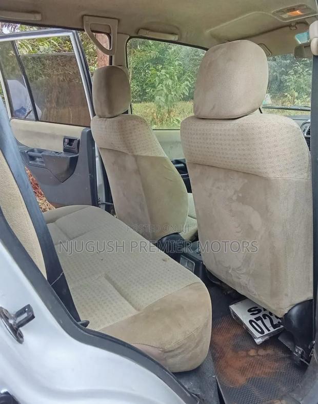 Mitsubishi Pajero 2005 White