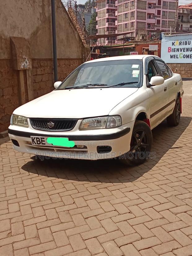 Nissan Sunny 2002 White
