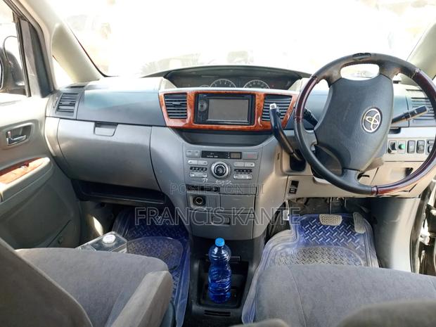 Toyota Noah 2009 Black