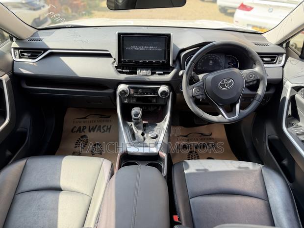 Toyota RAV4 Adventure 2019 White