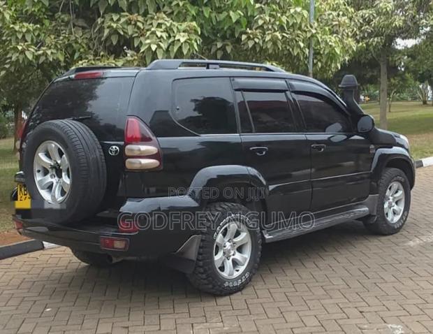 Toyota Land Cruiser Prado 2004 Black