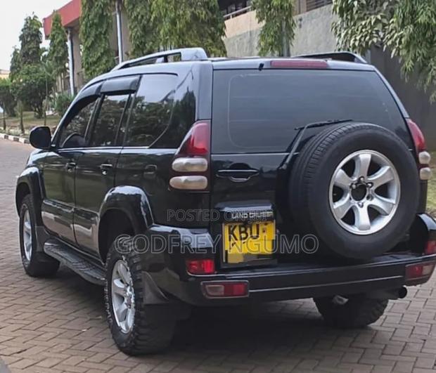 Toyota Land Cruiser Prado 2004 Black