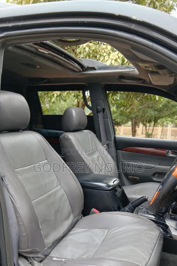 Toyota Land Cruiser Prado 2004 Black