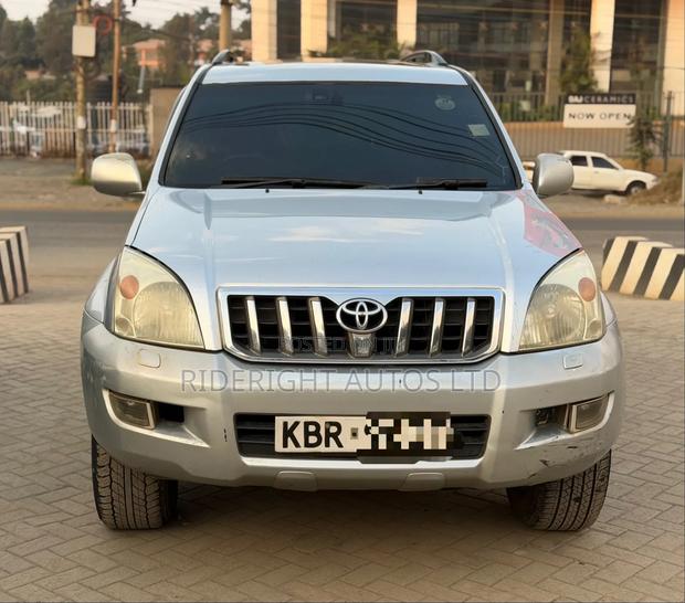 Toyota Land Cruiser Prado 2005 Silver