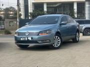 Volkswagen Passat 2013 Blue for sale