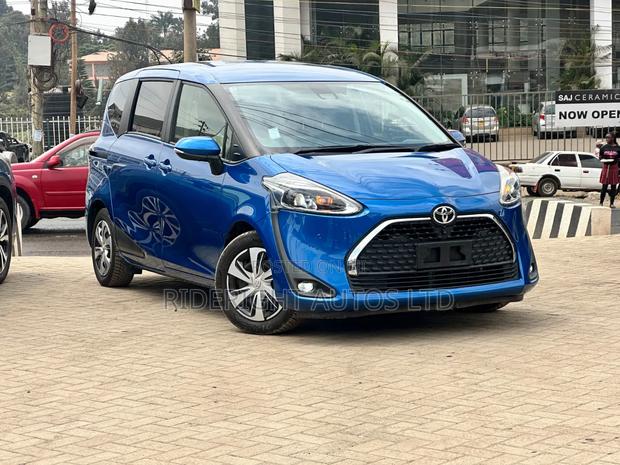 Toyota Sienta 2020 Blue