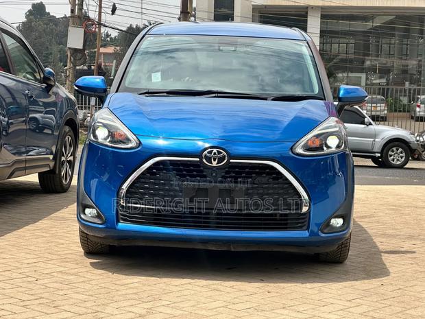 Toyota Sienta 2020 Blue