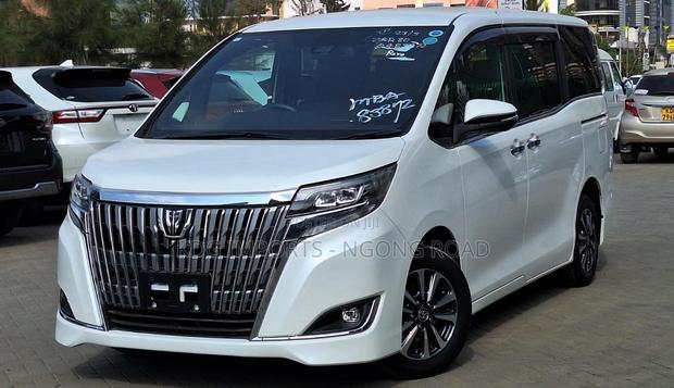 Toyota Esquire 2019 White