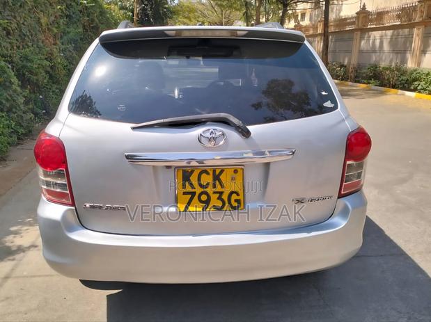 Toyota Corolla Fielder 2009 Silver