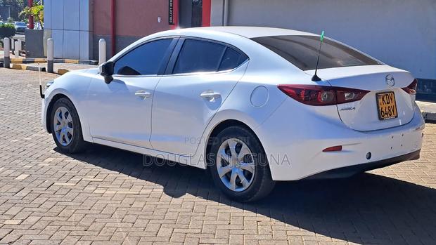 Mazda Axela 2018 White