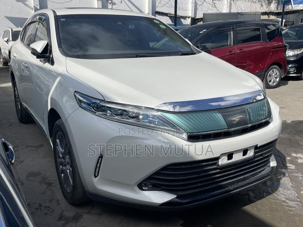 Toyota Harrier 2.0 2019