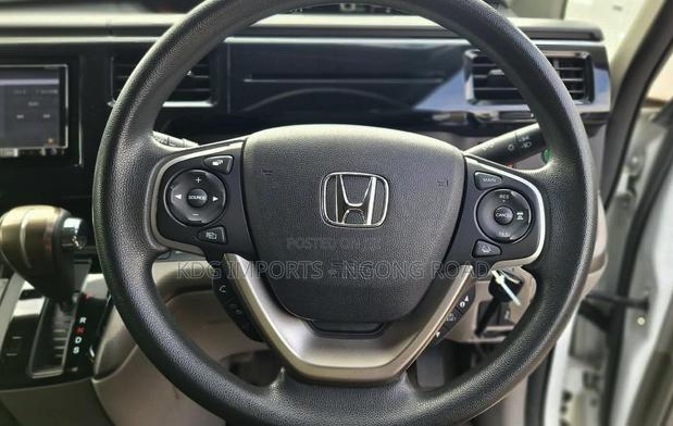 Honda Stepwgn 2019 White