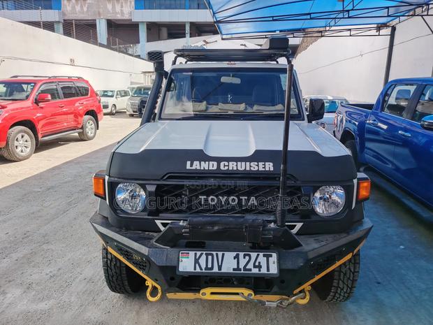 Toyota Land Cruiser 2025 White