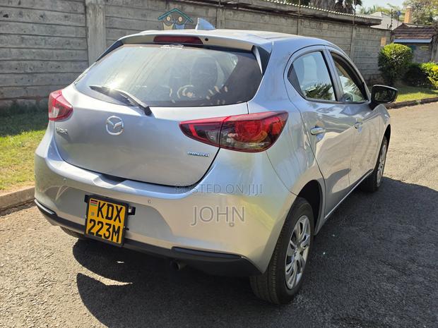 Mazda 2 2020 Silver